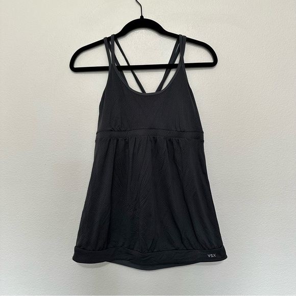 Victoria's Secret Tops - VSX sexy sport Victoria’s Secret sport gray textured fit and flow made sexy tank
